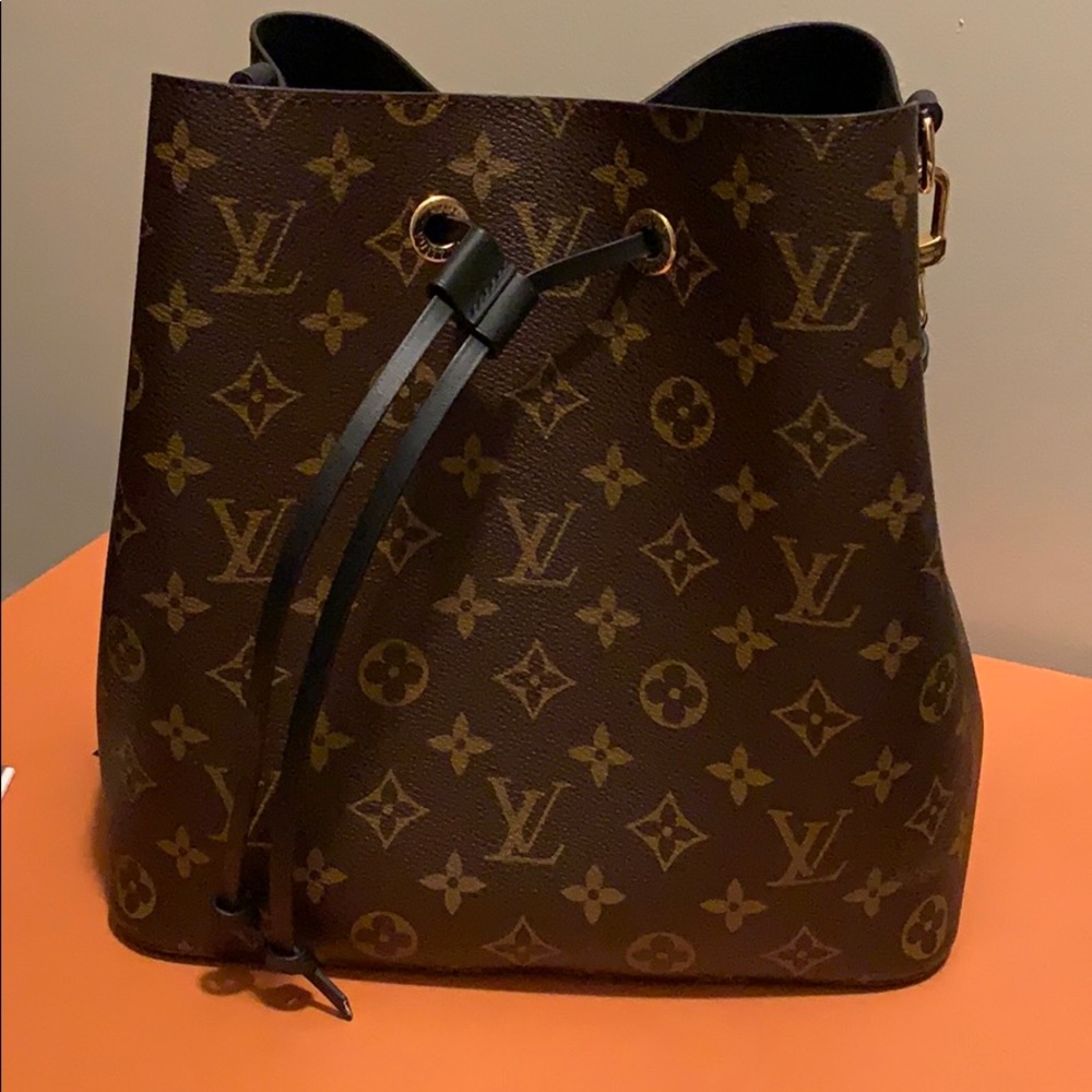 Louis Vuitton Neonoe Monogram Black